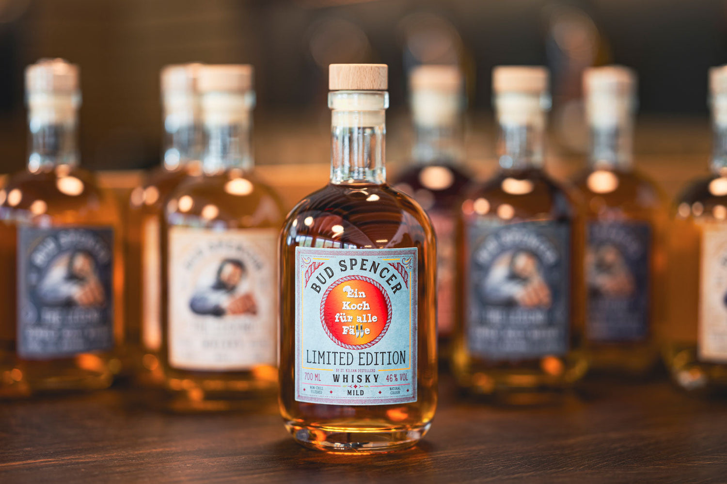 Pressemitteilung: St. Kilian launcht limitierten Bud Spencer Whisky anlässlich der Filmpremiere „Ein Koch für alle Fälle“.